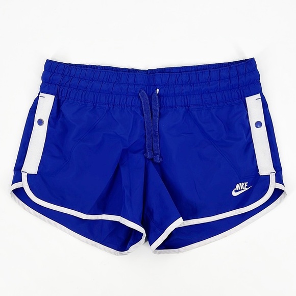 Nike Shorts - Picture 3 of 4